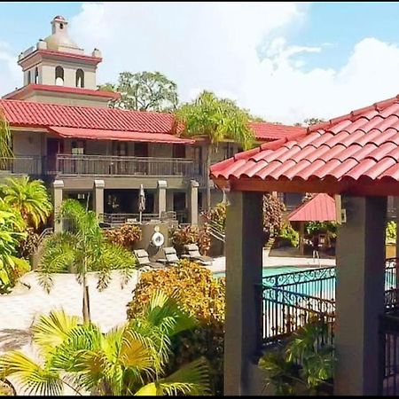 Red Roof Inn Plus & Suites Tampa Exteriér fotografie