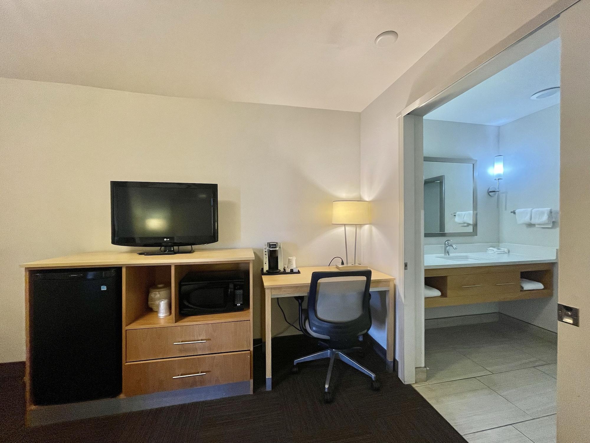 Red Roof Inn Plus & Suites Tampa Exteriér fotografie