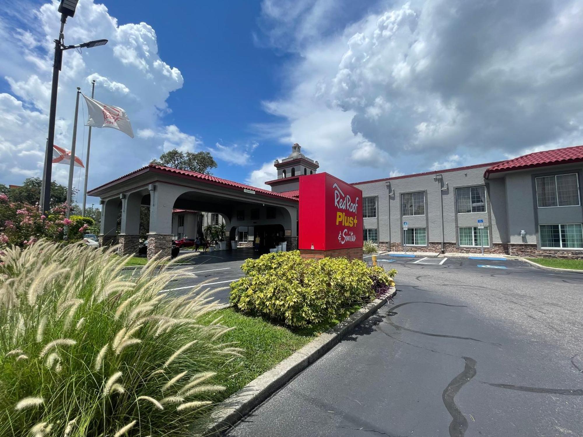 Red Roof Inn Plus & Suites Tampa Exteriér fotografie